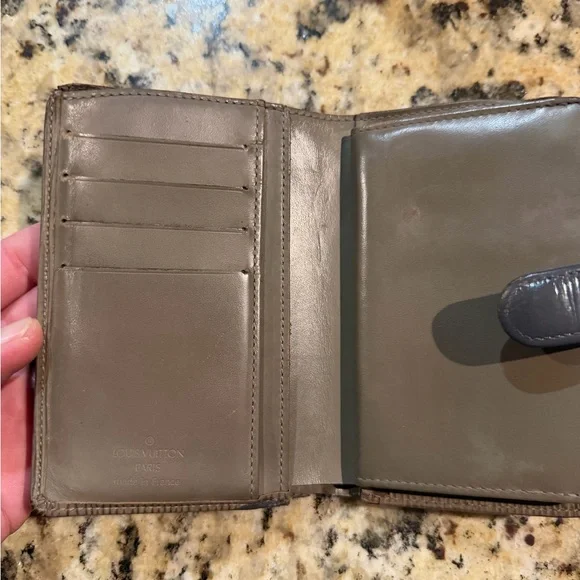 Refinished Louis Vuitton kiss lock wallet - Picture 3 of 6